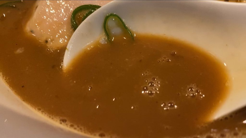 濃厚魚介豚骨スープ